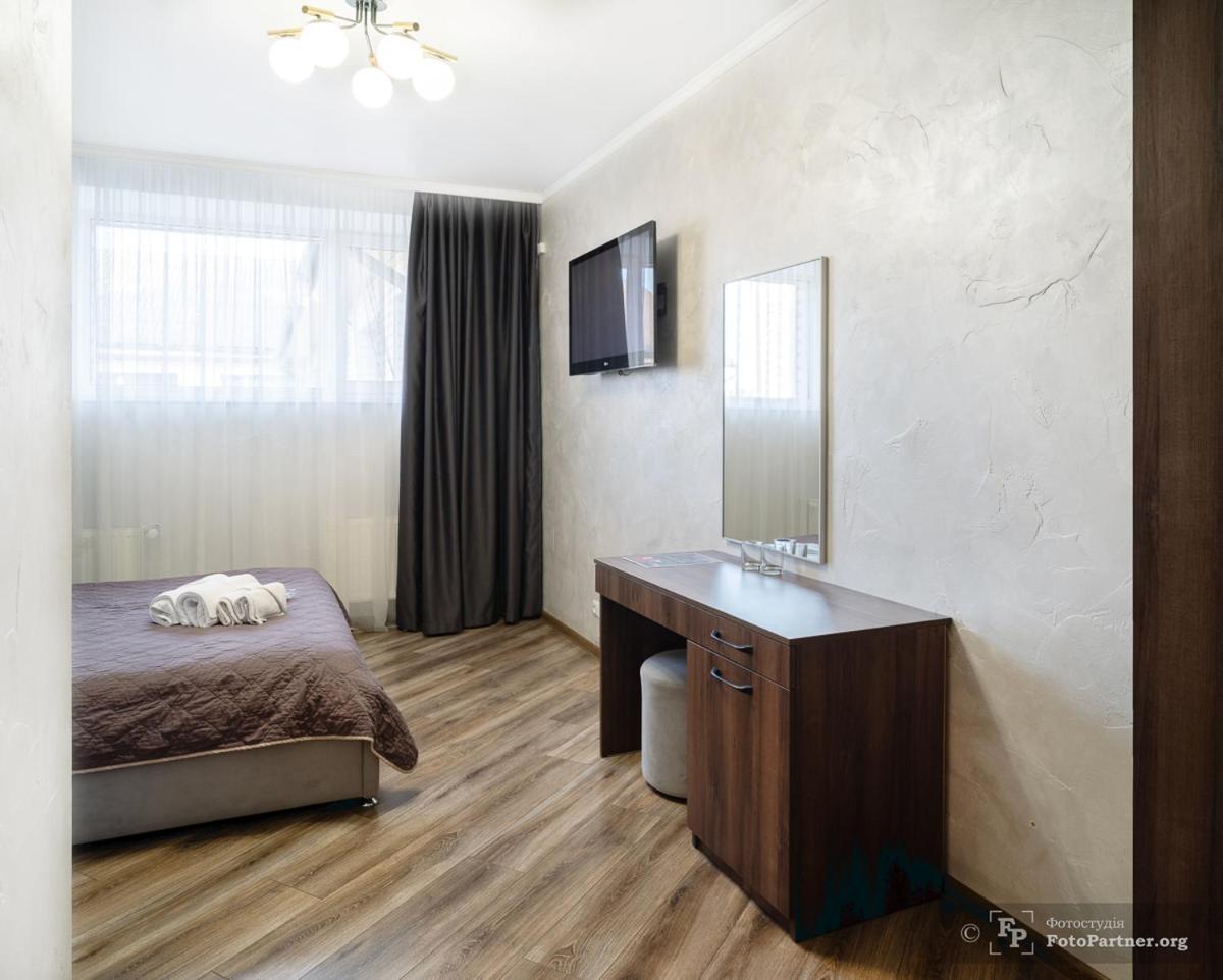 Safari-Club Hotel Виниця Екстериор снимка