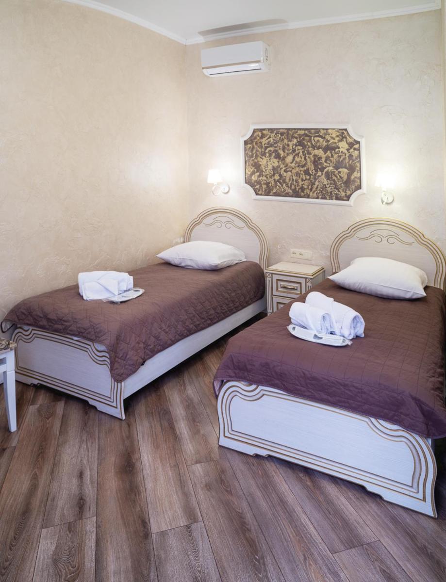 Safari-Club Hotel Виниця Екстериор снимка