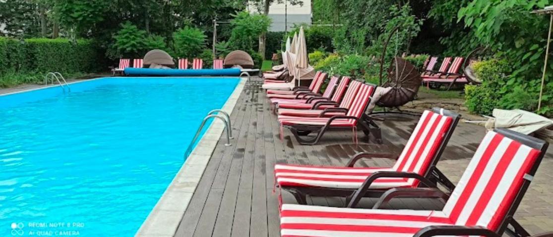 Safari-Club Hotel Виниця Екстериор снимка