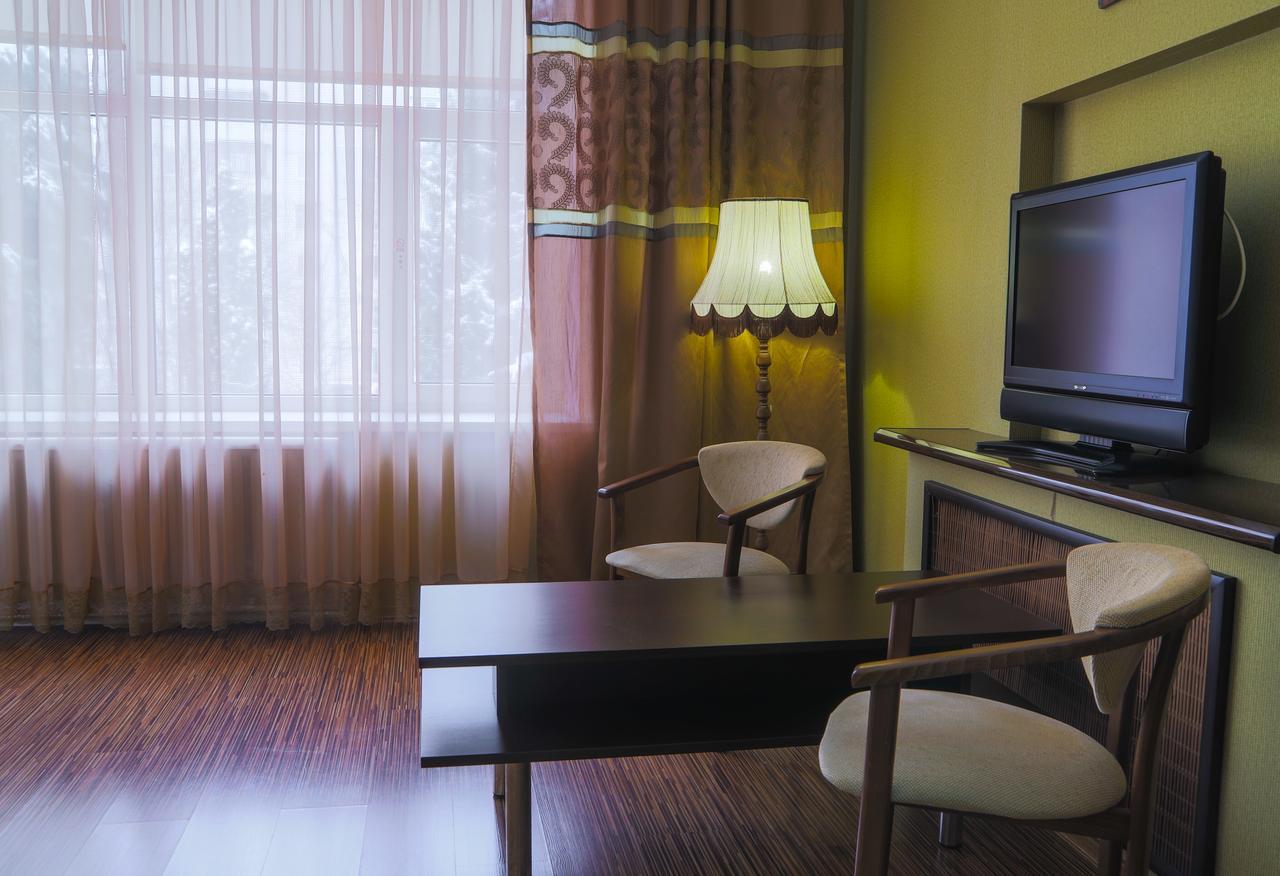 Safari-Club Hotel Виниця Екстериор снимка
